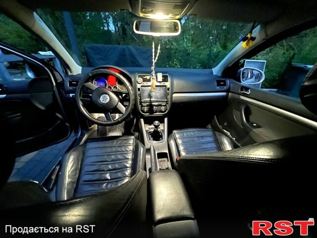 Серый Фольксваген Гольф, объемом двигателя 1.9 л и пробегом 375 тыс. км за 5200 $, фото 9 на Automoto.ua