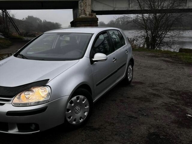 Серый Фольксваген Гольф, объемом двигателя 1.6 л и пробегом 219 тыс. км за 6800 $, фото 2 на Automoto.ua