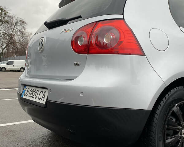 Серый Фольксваген Гольф, объемом двигателя 1.6 л и пробегом 250 тыс. км за 5800 $, фото 12 на Automoto.ua