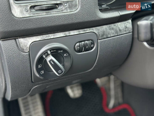 Серый Фольксваген Гольф, объемом двигателя 1.4 л и пробегом 298 тыс. км за 4500 $, фото 7 на Automoto.ua