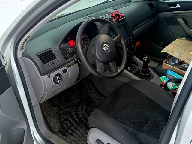 Сірий Фольксваген Гольф, об'ємом двигуна 1.6 л та пробігом 304 тис. км за 4650 $, фото 4 на Automoto.ua