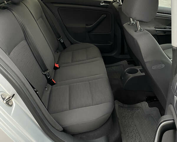 Серый Фольксваген Гольф, объемом двигателя 1.6 л и пробегом 250 тыс. км за 5800 $, фото 36 на Automoto.ua