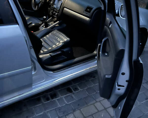 Серый Фольксваген Гольф, объемом двигателя 1.9 л и пробегом 375 тыс. км за 5200 $, фото 28 на Automoto.ua