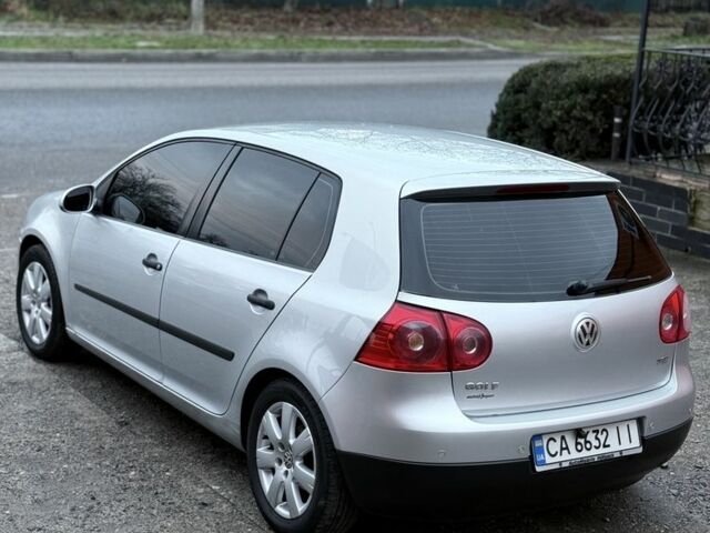 Серый Фольксваген Гольф, объемом двигателя 1.4 л и пробегом 228 тыс. км за 5500 $, фото 6 на Automoto.ua