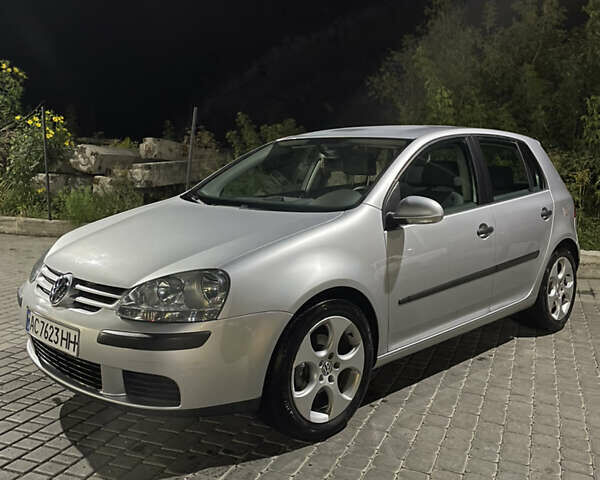 Фольксваген Гольф 2004 у Луцьку на Automoto.ua Сірий Фольксваген Гольф, об'ємом двигуна 1.6 л та пробігом 261 тис. км за 5400 $, фото 25 на Automoto.ua