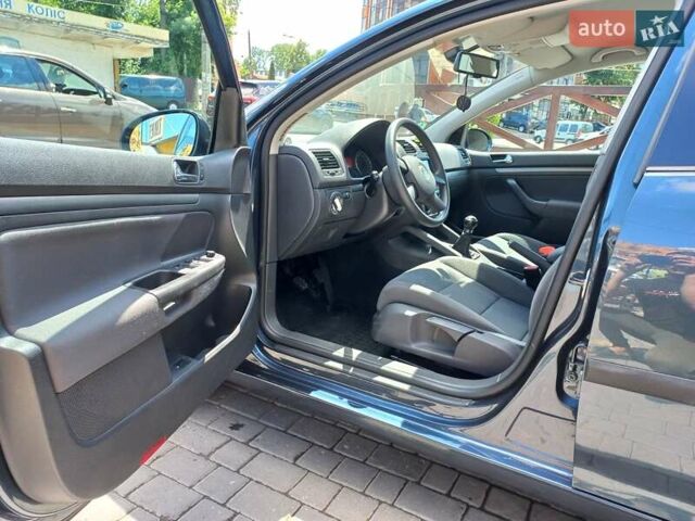 Серый Фольксваген Гольф, объемом двигателя 1.6 л и пробегом 203 тыс. км за 5200 $, фото 9 на Automoto.ua
