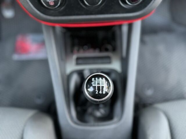 Серый Фольксваген Гольф, объемом двигателя 1.6 л и пробегом 290 тыс. км за 4999 $, фото 21 на Automoto.ua