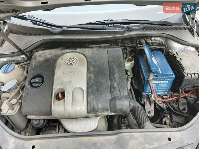 Серый Фольксваген Гольф, объемом двигателя 1.4 л и пробегом 300 тыс. км за 3750 $, фото 11 на Automoto.ua