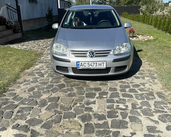 Серый Фольксваген Гольф, объемом двигателя 1.39 л и пробегом 190 тыс. км за 5500 $, фото 2 на Automoto.ua
