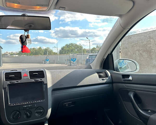 Фольксваген Гольф 2004 в Запорожье на Automoto.ua Серый Фольксваген Гольф, объемом двигателя 1.4 л и пробегом 220 тыс. км за 5300 $, фото 48 на Automoto.ua