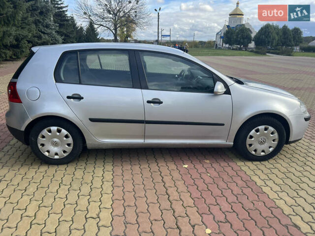 Фольксваген Гольф 2004 в Корсунь-Шевченковском на Automoto.ua Серый Фольксваген Гольф, объемом двигателя 1.4 л и пробегом 261 тыс. км за 4900 $, фото 6 на Automoto.ua