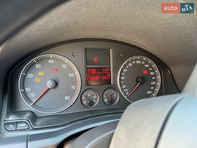 Серый Фольксваген Гольф, объемом двигателя 1.6 л и пробегом 270 тыс. км за 5200 $, фото 2 на Automoto.ua