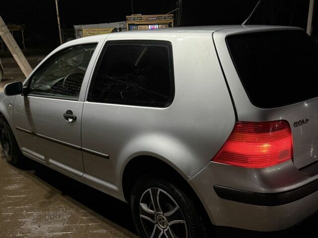 Серый Фольксваген Гольф, объемом двигателя 1.9 л и пробегом 350 тыс. км за 1600 $, фото 1 на Automoto.ua