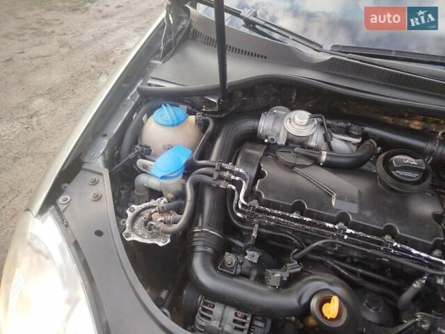 Серый Фольксваген Гольф, объемом двигателя 1.9 л и пробегом 338 тыс. км за 5100 $, фото 26 на Automoto.ua