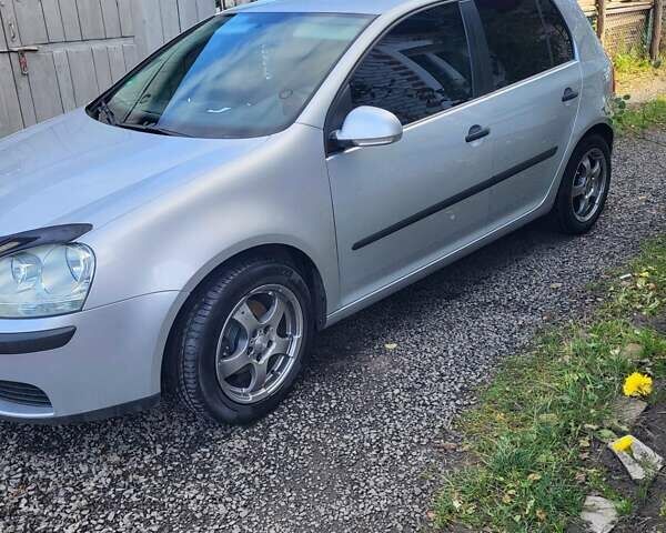 Серый Фольксваген Гольф, объемом двигателя 1.6 л и пробегом 297 тыс. км за 5500 $, фото 5 на Automoto.ua