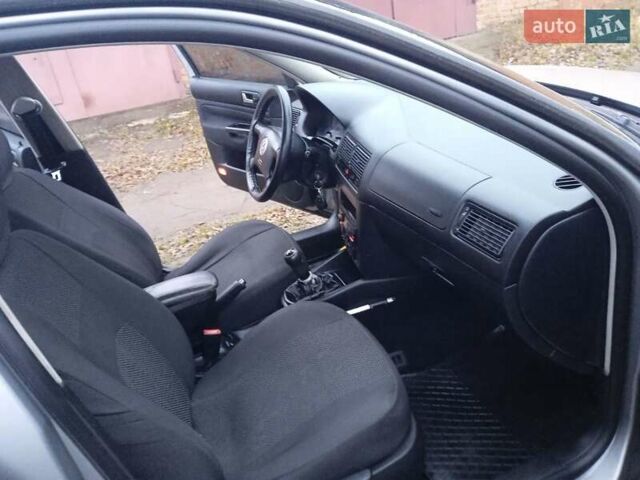 Серый Фольксваген Гольф, объемом двигателя 1.39 л и пробегом 237 тыс. км за 4750 $, фото 26 на Automoto.ua