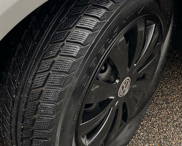 Серый Фольксваген Гольф, объемом двигателя 1.6 л и пробегом 250 тыс. км за 5800 $, фото 53 на Automoto.ua