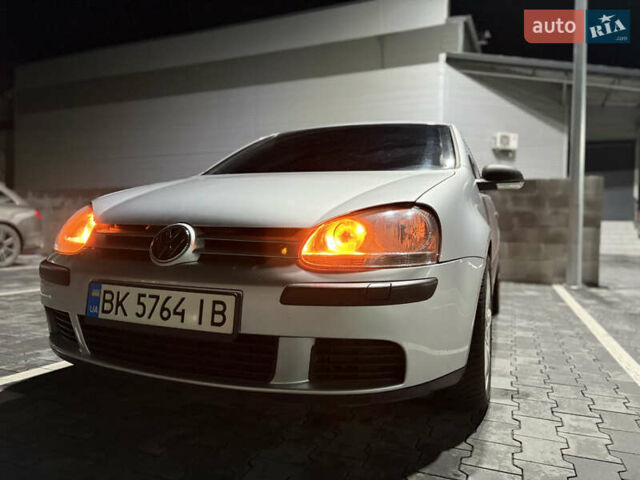 Серый Фольксваген Гольф, объемом двигателя 1.6 л и пробегом 202 тыс. км за 5100 $, фото 3 на Automoto.ua