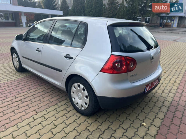 Фольксваген Гольф 2004 в Корсунь-Шевченковском на Automoto.ua Серый Фольксваген Гольф, объемом двигателя 1.4 л и пробегом 261 тыс. км за 4900 $, фото 3 на Automoto.ua