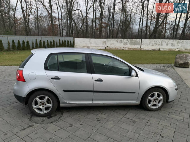 Серый Фольксваген Гольф, объемом двигателя 1.6 л и пробегом 236 тыс. км за 4800 $, фото 7 на Automoto.ua