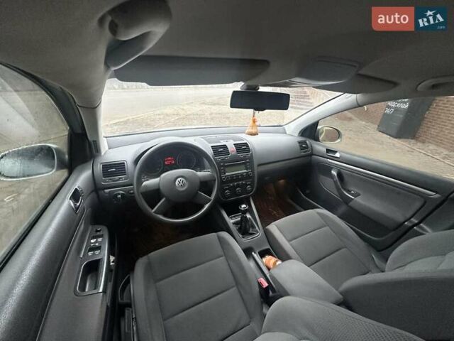 Серый Фольксваген Гольф, объемом двигателя 1.6 л и пробегом 281 тыс. км за 5200 $, фото 9 на Automoto.ua