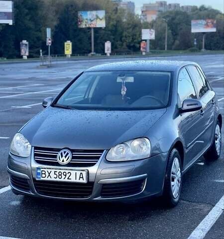 Фольксваген Гольф 2004 в Хмельницком на Automoto.ua Серый Фольксваген Гольф, объемом двигателя 1.4 л и пробегом 256 тыс. км за 4999 $, фото 7 на Automoto.ua