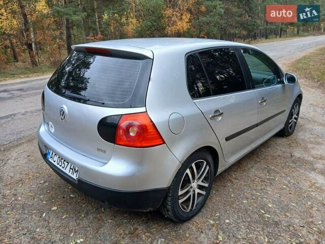 Серый Фольксваген Гольф, объемом двигателя 1.4 л и пробегом 300 тыс. км за 3750 $, фото 6 на Automoto.ua