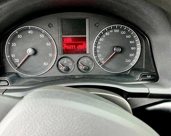 Серый Фольксваген Гольф, объемом двигателя 1.4 л и пробегом 245 тыс. км за 4900 $, фото 27 на Automoto.ua