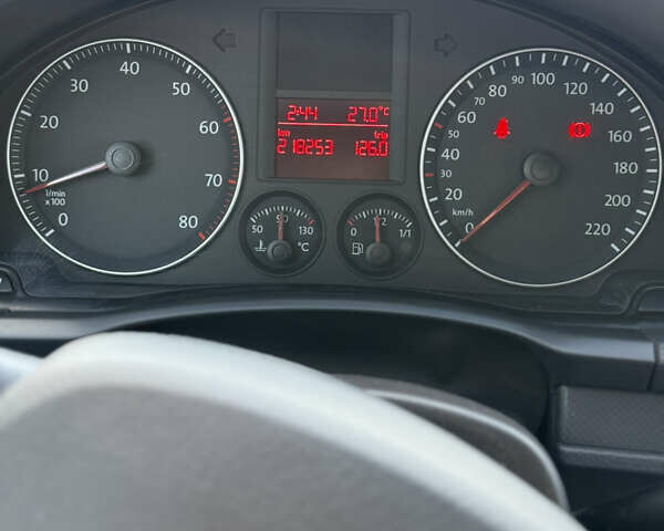 Серый Фольксваген Гольф, объемом двигателя 1.4 л и пробегом 218 тыс. км за 5200 $, фото 2 на Automoto.ua