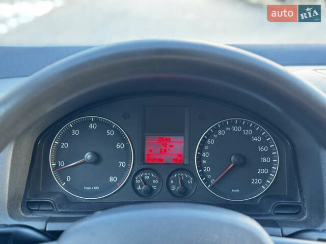 Серый Фольксваген Гольф, объемом двигателя 1.4 л и пробегом 212 тыс. км за 5300 $, фото 24 на Automoto.ua