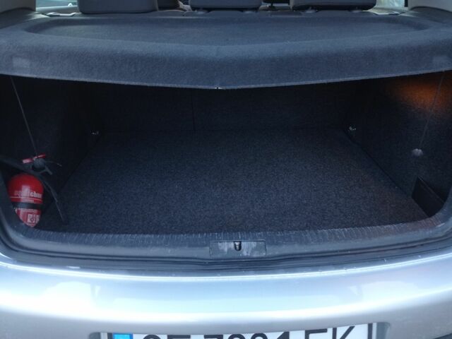 Серый Фольксваген Гольф, объемом двигателя 1.4 л и пробегом 290 тыс. км за 5700 $, фото 15 на Automoto.ua