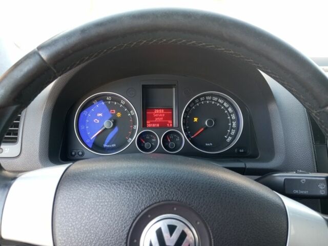 Серый Фольксваген Гольф, объемом двигателя 0 л и пробегом 302 тыс. км за 5000 $, фото 4 на Automoto.ua