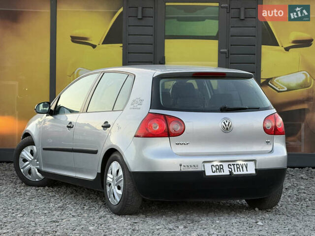 Серый Фольксваген Гольф, объемом двигателя 1.6 л и пробегом 229 тыс. км за 5600 $, фото 15 на Automoto.ua