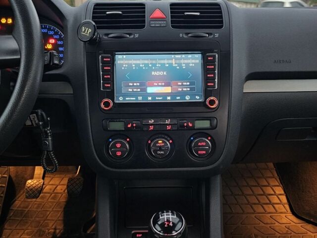 Серый Фольксваген Гольф, объемом двигателя 1.4 л и пробегом 267 тыс. км за 4450 $, фото 8 на Automoto.ua