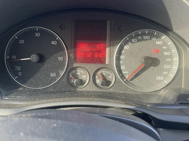 Серый Фольксваген Гольф, объемом двигателя 1.9 л и пробегом 380 тыс. км за 6000 $, фото 7 на Automoto.ua