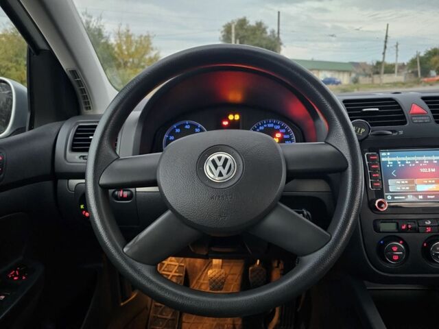 Серый Фольксваген Гольф, объемом двигателя 1.4 л и пробегом 267 тыс. км за 4450 $, фото 7 на Automoto.ua