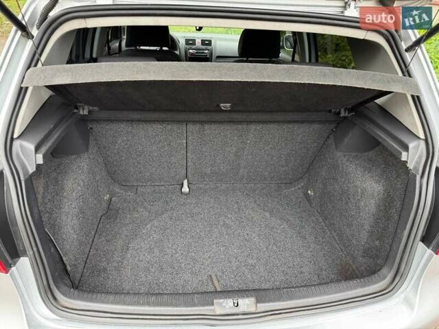 Фольксваген Гольф 2004 в Конотопе на Automoto.ua Серый Фольксваген Гольф, объемом двигателя 1.9 л и пробегом 330 тыс. км за 5750 $, фото 18 на Automoto.ua