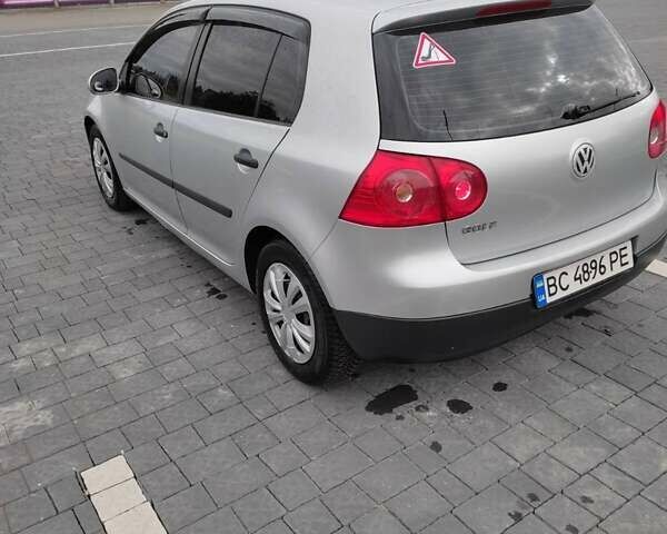 Серый Фольксваген Гольф, объемом двигателя 1.4 л и пробегом 240 тыс. км за 4350 $, фото 2 на Automoto.ua