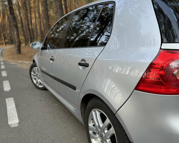 Фольксваген Гольф 2004 в Полтаве на Automoto.ua Серый Фольксваген Гольф, объемом двигателя 1.6 л и пробегом 260 тыс. км за 5500 $, фото 8 на Automoto.ua