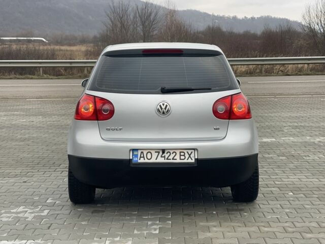 Серый Фольксваген Гольф, объемом двигателя 1.6 л и пробегом 225 тыс. км за 5400 $, фото 3 на Automoto.ua