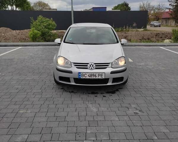 Серый Фольксваген Гольф, объемом двигателя 1.4 л и пробегом 240 тыс. км за 4350 $, фото 5 на Automoto.ua