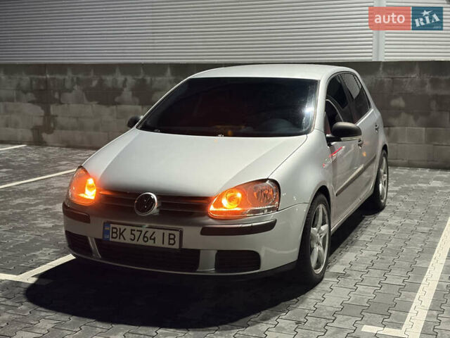 Серый Фольксваген Гольф, объемом двигателя 1.6 л и пробегом 202 тыс. км за 5100 $, фото 1 на Automoto.ua