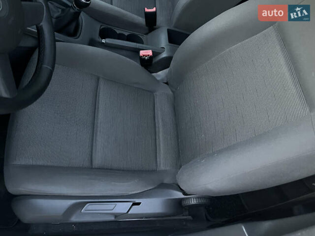 Серый Фольксваген Гольф, объемом двигателя 1.4 л и пробегом 195 тыс. км за 5400 $, фото 33 на Automoto.ua