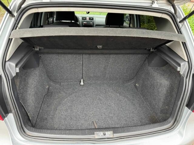 Сірий Фольксваген Гольф, об'ємом двигуна 1.9 л та пробігом 330 тис. км за 5750 $, фото 6 на Automoto.ua