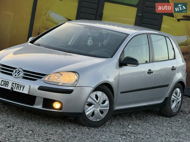 Серый Фольксваген Гольф, объемом двигателя 1.6 л и пробегом 229 тыс. км за 5600 $, фото 12 на Automoto.ua