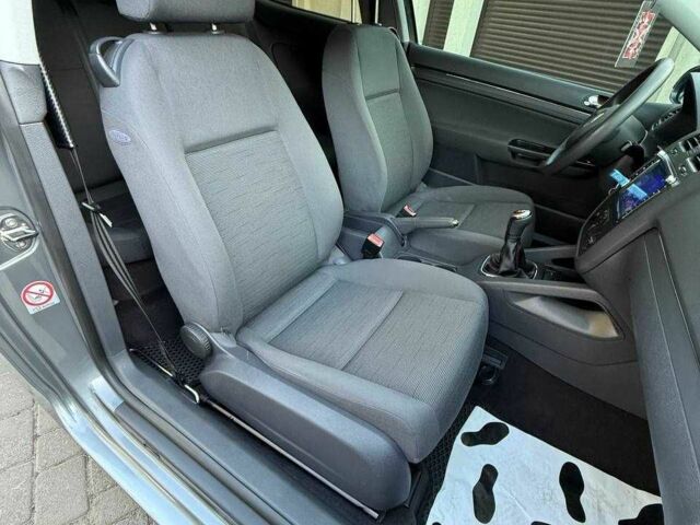 Серый Фольксваген Гольф, объемом двигателя 1.4 л и пробегом 294 тыс. км за 5700 $, фото 13 на Automoto.ua