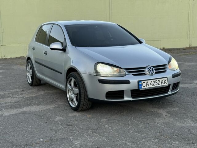 Серый Фольксваген Гольф, объемом двигателя 1.6 л и пробегом 290 тыс. км за 4999 $, фото 2 на Automoto.ua