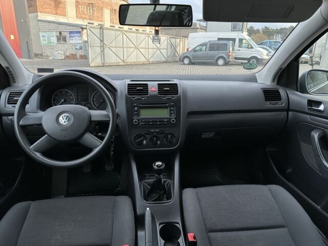 Серый Фольксваген Гольф, объемом двигателя 1.4 л и пробегом 270 тыс. км за 4400 $, фото 6 на Automoto.ua