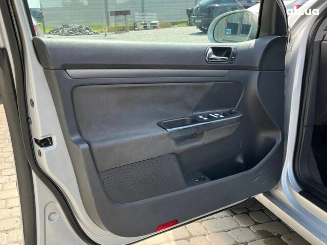 Серый Фольксваген Гольф, объемом двигателя 1.9 л и пробегом 383 тыс. км за 5690 $, фото 12 на Automoto.ua