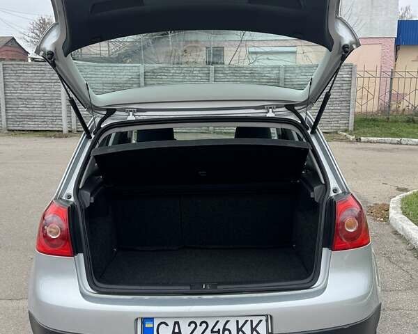 Серый Фольксваген Гольф, объемом двигателя 1.4 л и пробегом 217 тыс. км за 5850 $, фото 11 на Automoto.ua